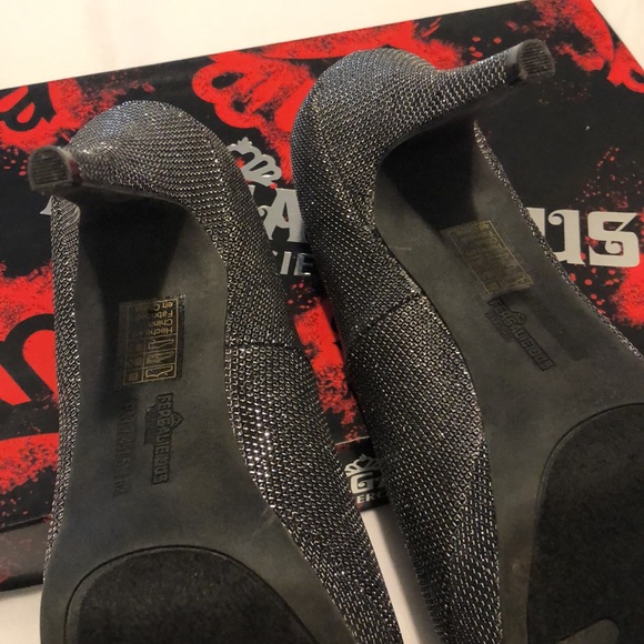 🎉5/$15🎉 ✨HP✨ FERGALICIOUS BY FERGIE ROCKIN’ BLACK PEEP HOLE PUMPS (39) - Picture 4 of 13